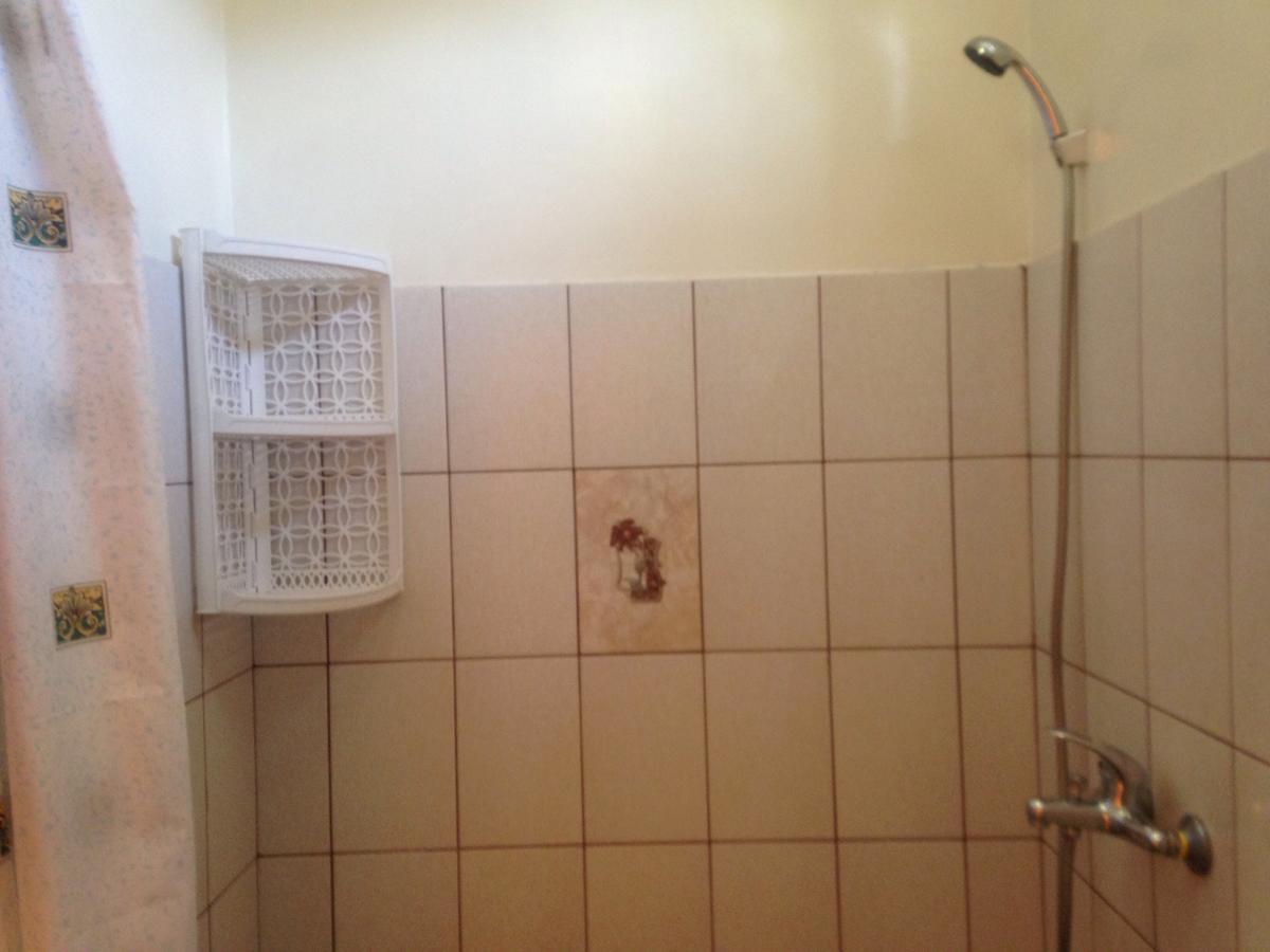 Изабелла Hotel Pitsoenda Buitenkant foto