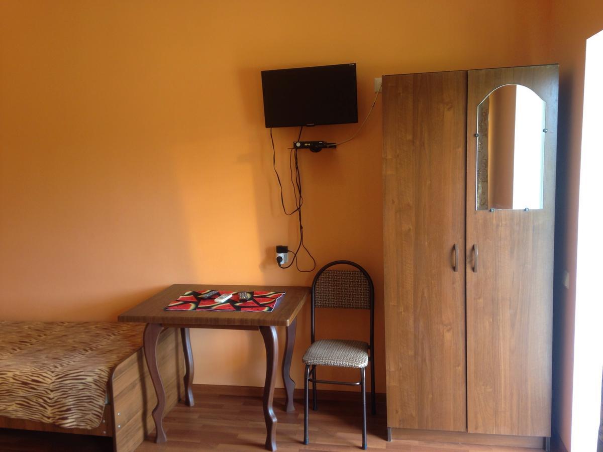 Изабелла Hotel Pitsoenda Buitenkant foto